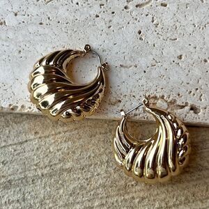 Vintage style hoop earrings A418